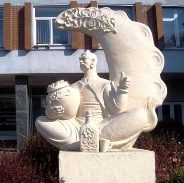 Plik:Pomnik warenika w Czerkasach.jpg